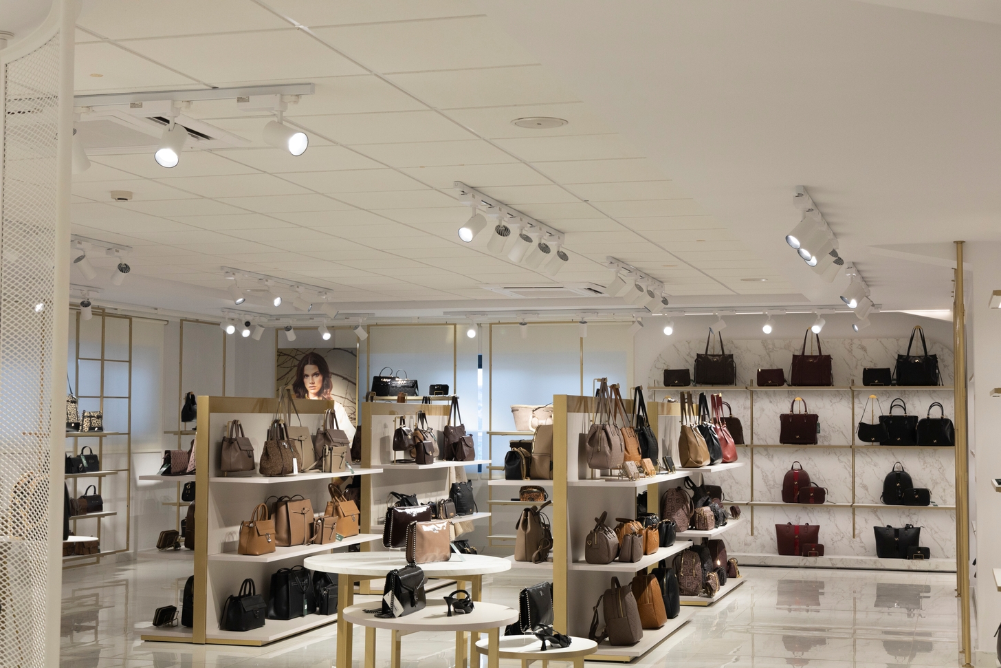 EUROLAMP x VERDE | Professional Showroom & Retail Lighting Solutions